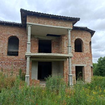Продаж просторого будинку з 20 сотками землі