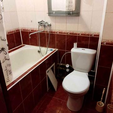 Здається будинок можна короткий строк, тваринки військовим