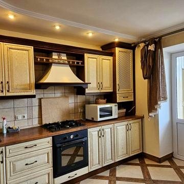 Продаж 3 кім цегляний будинок, євроремонт