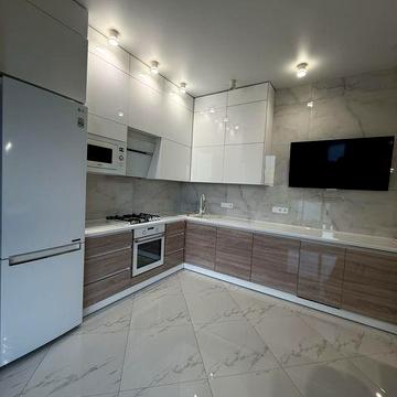 Продам 2-х кімнатну квартира в ЖК Панорама Де Люкс, в районі озера Басів кут,та Щасливого. ЖК Панорама Де Люкс