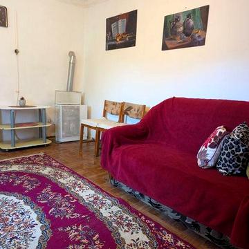Оренда квартири в приватному будинку по вул.Втіхи