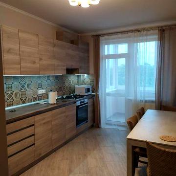 Оренда 3-кім.квартири вул.Стрийська 99а.Ціна:650$.