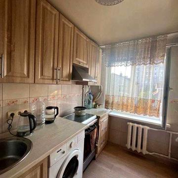 Продам 3 к в центрі