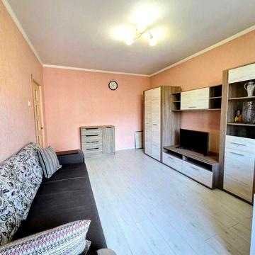 Продаж 2хк квартири з ремонтом  м.Харківська Братства Тарасівців 9. Без комісії