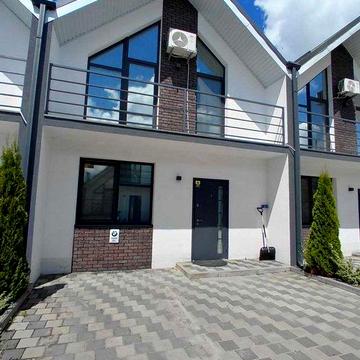 Таунхаус з ремонтом 117 кв.м  в Петропавлівській Борщагівці