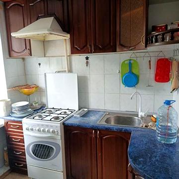 Сдаю 2к/кв пл.Победы 4/9, мебель,техника 8000