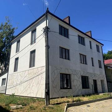 Продаж 1-кімнатної квартири 51,3 м² із паркомісцем , Стрий