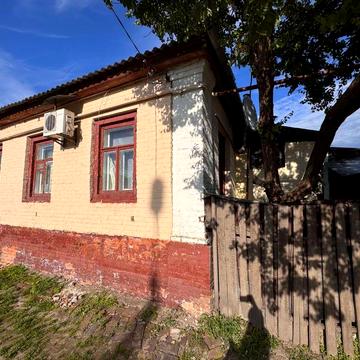 Продаж квартири в одноповерховому багатоквартирному будинку вул. Гімнастична (неподалік 1-ї школи та автомагазину)