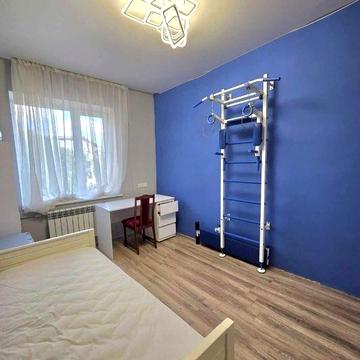 Продам 3 к кв. с ремонтом на Холодной горе