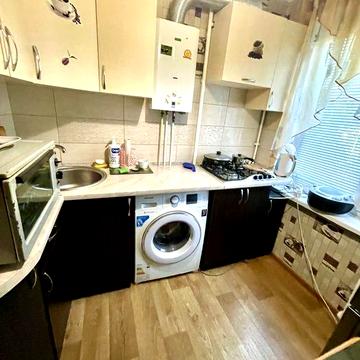 Продаж 1 кімнатноі квартири по Космонавтів