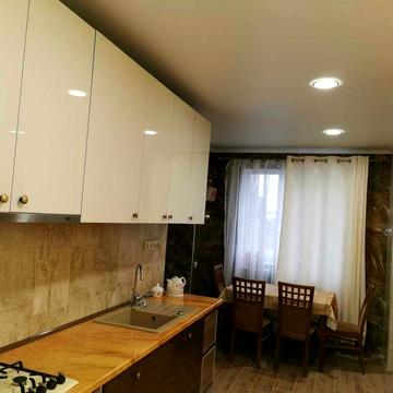 Здається в оренду квартира в центрі (Коновальця-Січових Стрільців)