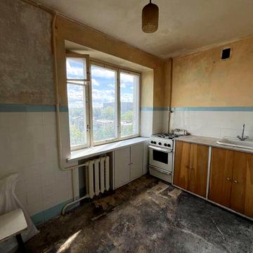 Продаж 2к квартири по вул. Володимира Великого 35А