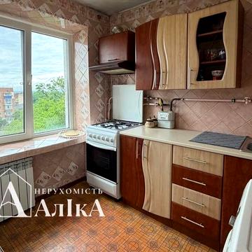 Продам 2-кімнатну квартиру в центрі міста