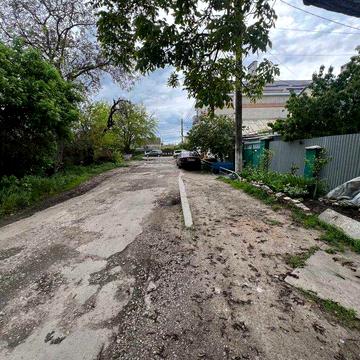 Два дома на одном участке на Ленпоселке.