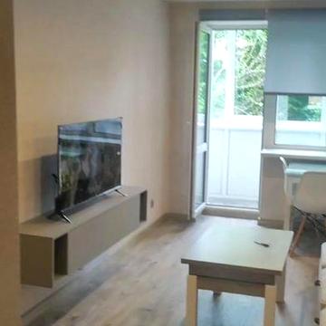 Продам 2х кімнатну  квартиру з евроремонтом , вул. Київська, під виплати , сертифікати