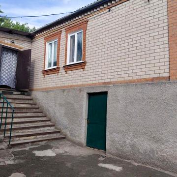 Пропонується до продажу добротний півтораповерховий будинок по вул. Марії Демченко район Богополь