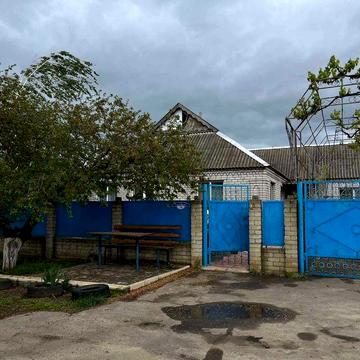 Продам просторий будинок в с.Петрове ( 25 хвилин їзди до Одеси)