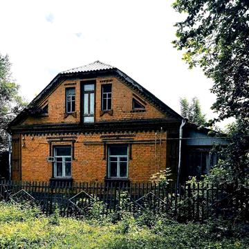 Продається  цегляний будинок в с.Доброгорща.99.5 кв.м. з меблями.Є гараж.