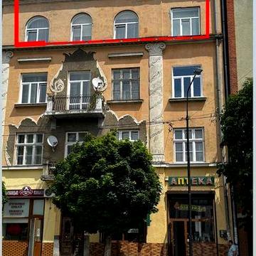 Продам 3-х кімнатну квартиру у центрі Дрогобича.