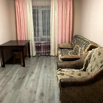 Продаж 2-кімнатної квартири з ремонтом! Перший поверх | Військове містечко | вул. Терещенків, 1
