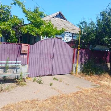 Продається дім 100 км від міста
