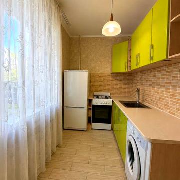 Продам 1 кімнатну квартиру з ремонтом