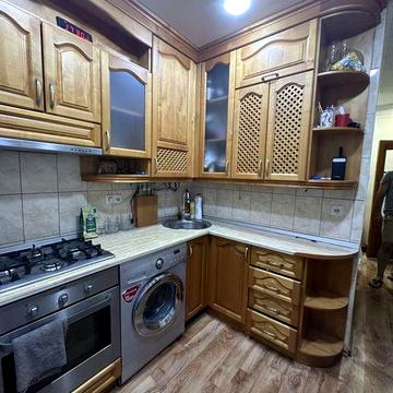 Продам квартиру в Изюме район ж. д рынка