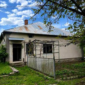 Продаж мурованого будинку + земля, лише 6 км до м. Самбір!
