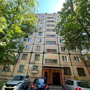 Продаж з-кімнатної квартири в Покровському районі
