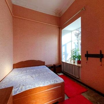 Святослава Караванського вул. (Жуковського), 36