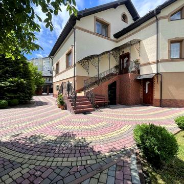 Продаж приватного будинку у Івано-Франківську