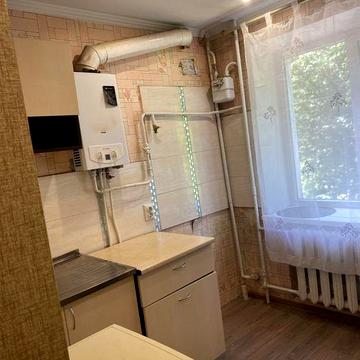 Однокімнатна на проспекті