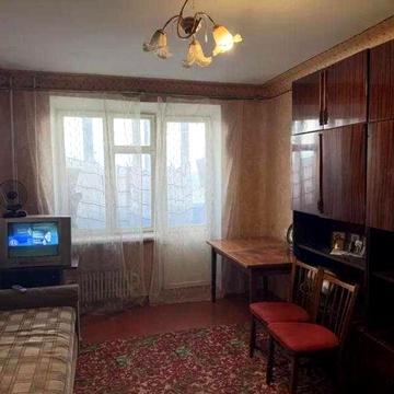 Срочно продам 1 к. квартиру на ХТЗ, пр. Александровский в высотном доме.