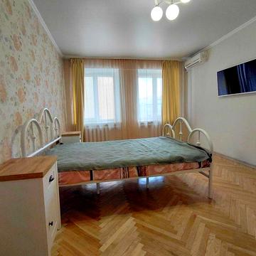 Здам СВІТЛУ 1к квартиру на Подолі вул. Турівська 18/20 Метро Тараса Шевченка
