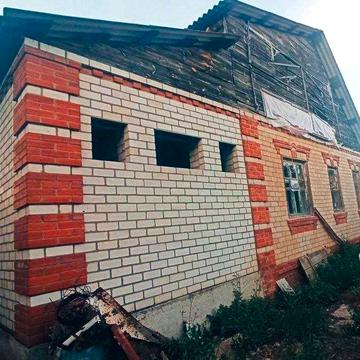 Добротний цегляний будинок під Ваш ремонт у районі тихого центру Дергачів.