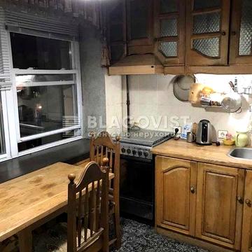 Продаж видової 2-кімнатної квартири в центрі Києва, Голосіївський р-н – вул. Велика Васильківська, 102