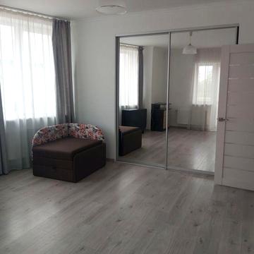 1 кім.квартира в с.Солонка,вул.Центральна..12000грн.