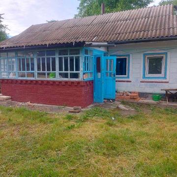 ПРОДАЄТЬСЯ БУДИНОК, в с. Заозерне терміново