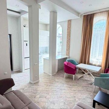 Продам 3х.кв. S-80м2 2/3 в самом центре Харькова ул. Рымарская