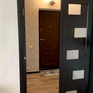 Продається однокімнатна квартира у центрі міста Коростень.