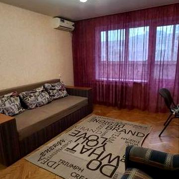 Сдам 1 ком квартиру в р-не метро!
