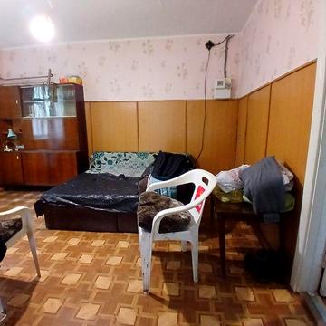 Продам  ділянку з невеликим будинком в с.Дєньги.