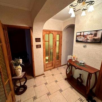 Продав 3х кімнатну квартиру в центрі