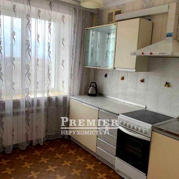 Квартира з капітальним ремонтом, балкон, кондиціонер, готова до заселення
