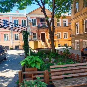 Продам 3 ком. квартиру в центре Нежинская/Дворянская
