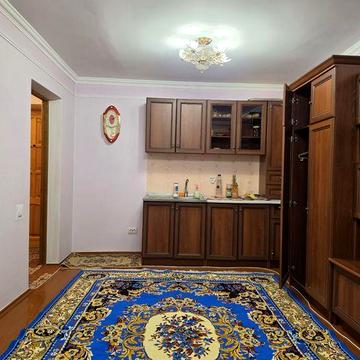 Продається 2 кімнати в СІМЕЙНОМУ гуртожитку 45м2! КОМАРОВА (ЧЕРЕМОШ), СВІЙ САНВУЗОЛ ТА МІНІ КУХНЯ, меблі та техніка залишаються, без податку!