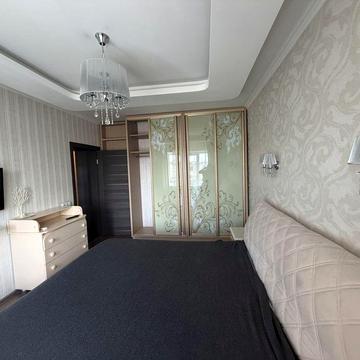 Вулиця Тарасівська, Продам 3 кімнатну квартиру в ЦЕНТРІ КИЄВА закритий двір Антоновича Васильківська поруч. Вся техніка меблі. БЕЗ КОМІСІЇ