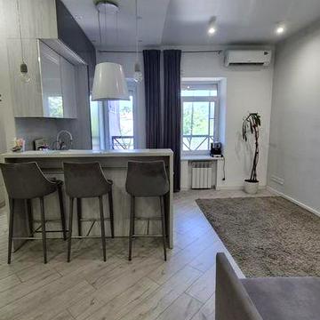 Продам 3х комн квартиру район пр. А.Поля
