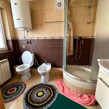 Здам 2кв центр.  Військовим