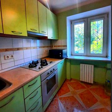 Продам 2 ком. квартиру на ул. Посмитного 7ст. Фонтана Аркадия